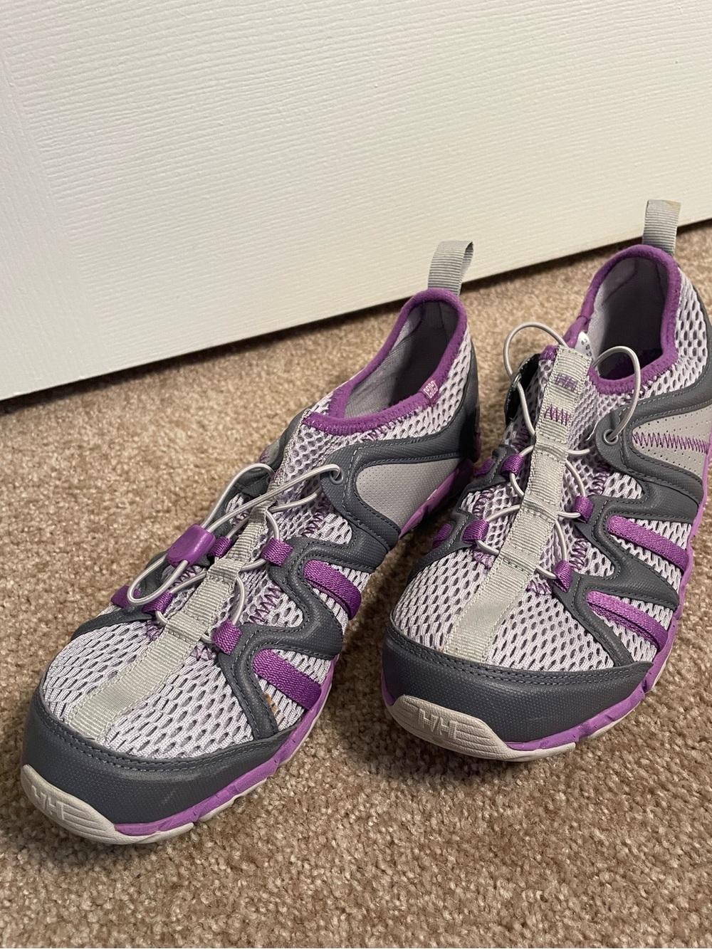 Women’s Helly Hansen Grey & Purple Active Mesh Sneakers Womens US 8.5
